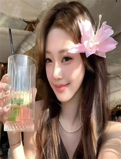 带你走进《中年危机之绝地翻盘》的幕后世界：彩蛋的隐藏惊喜与粉丝福利 探索艺术与技术的完美结合